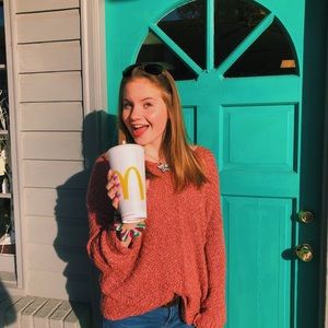 Meet your Posher, Olivia